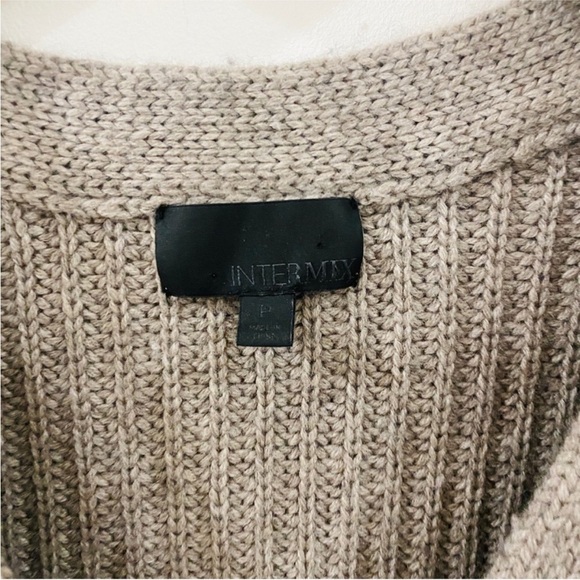 Intermix wool and cashmere V-neck sweater with flare sleeves EUC - Picture 5 of 6